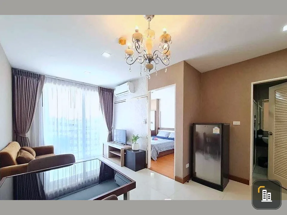 For sale: Airlink Residence Romklao. High ceiling room. Not cramped. Fully furnished. Hurry and book now.