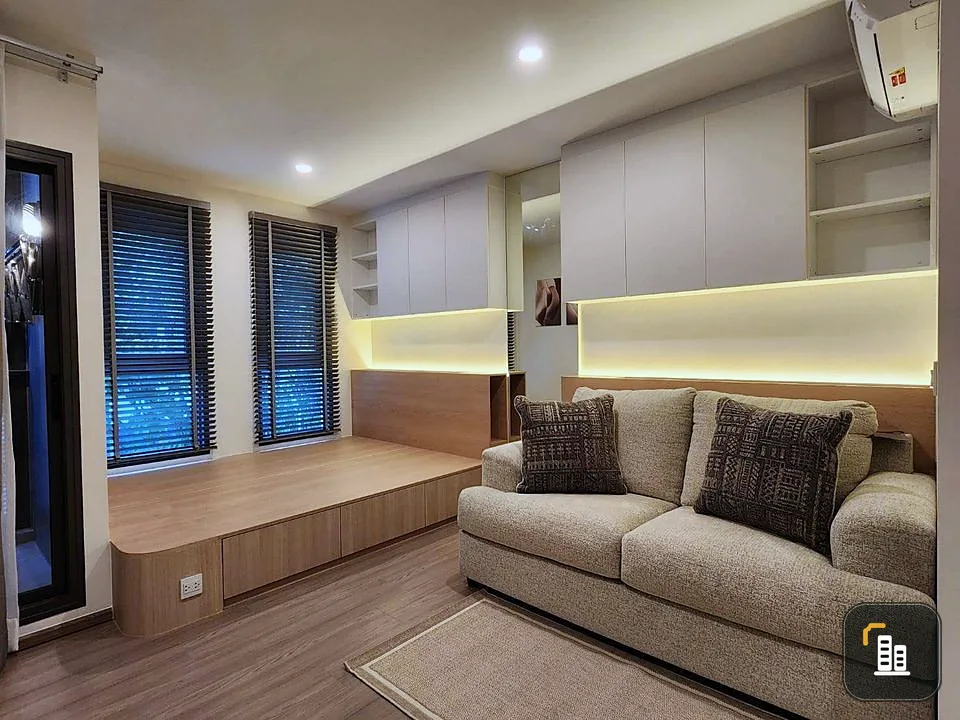 For rent, Aspire Ratchayothin, swimming pool view, fully built in, feel like you are at home. If you miss it, you will regret it.