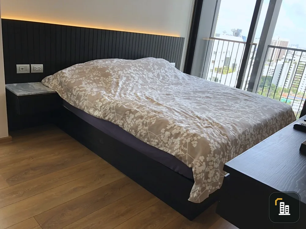 For rent, Noble B Sukhumvit 33 condo, 21st floor, corner room, fully furnished, ready to move in, hurry up and book now, urgently