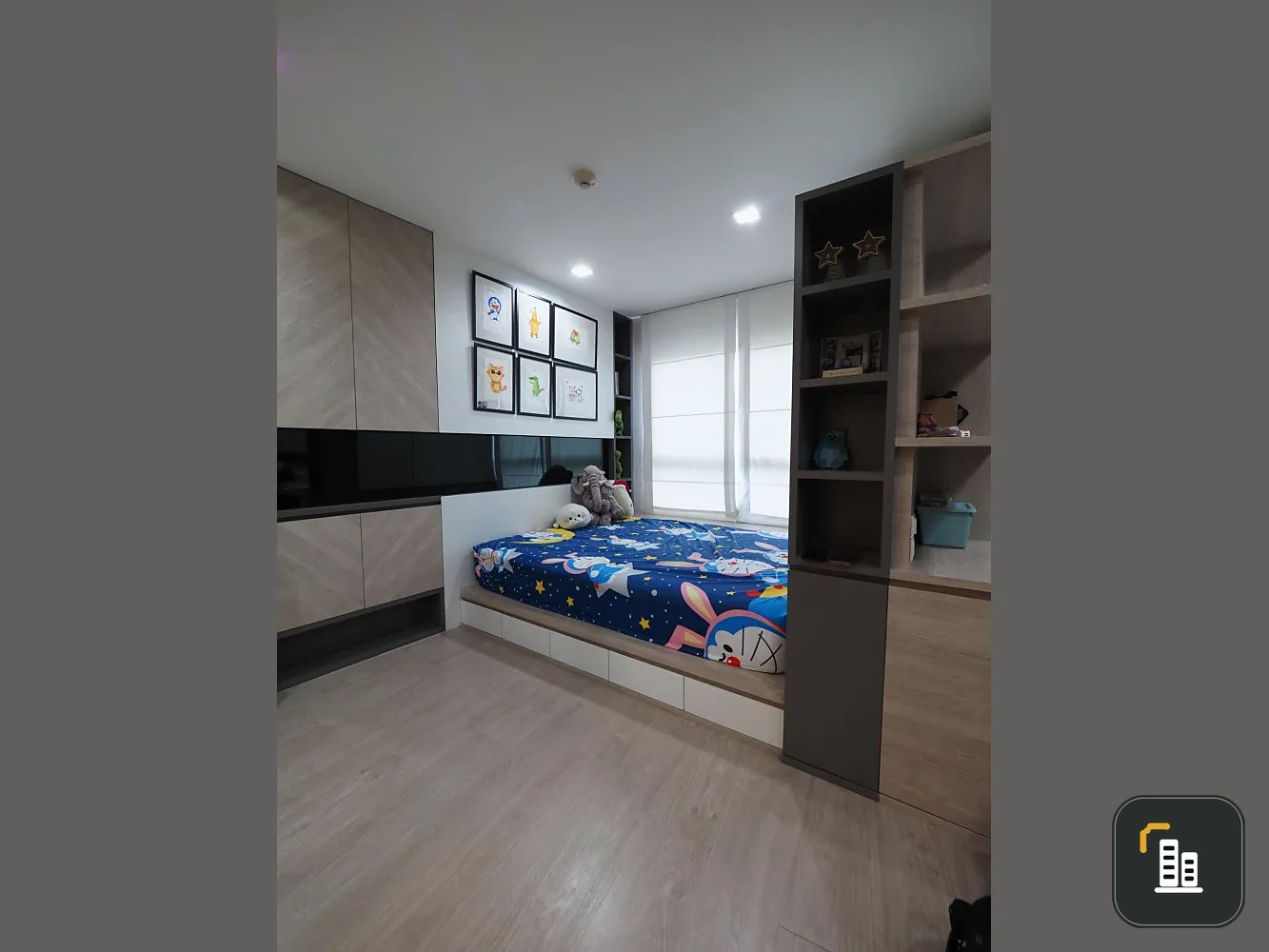 For sale: Condo Metrolux Phahonyothin-Sutthisan, ready to move in, fully furnished, electrical appliances included, just come and move in.