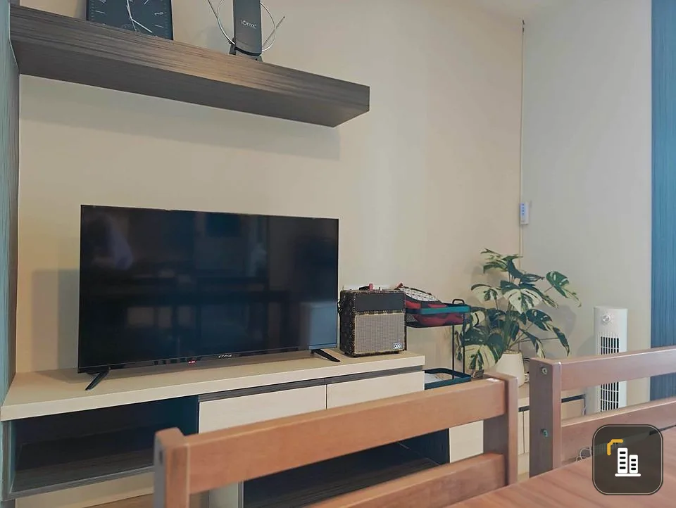 For sale: Living Avenue Bangsaen, corner room, very private, beautiful and clean, just bring your bag and you can move in.