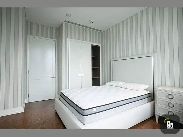 For sale: The Ritz-Carlton Residences, Bangkok, large room, beautifully decorated, full facilities, book now