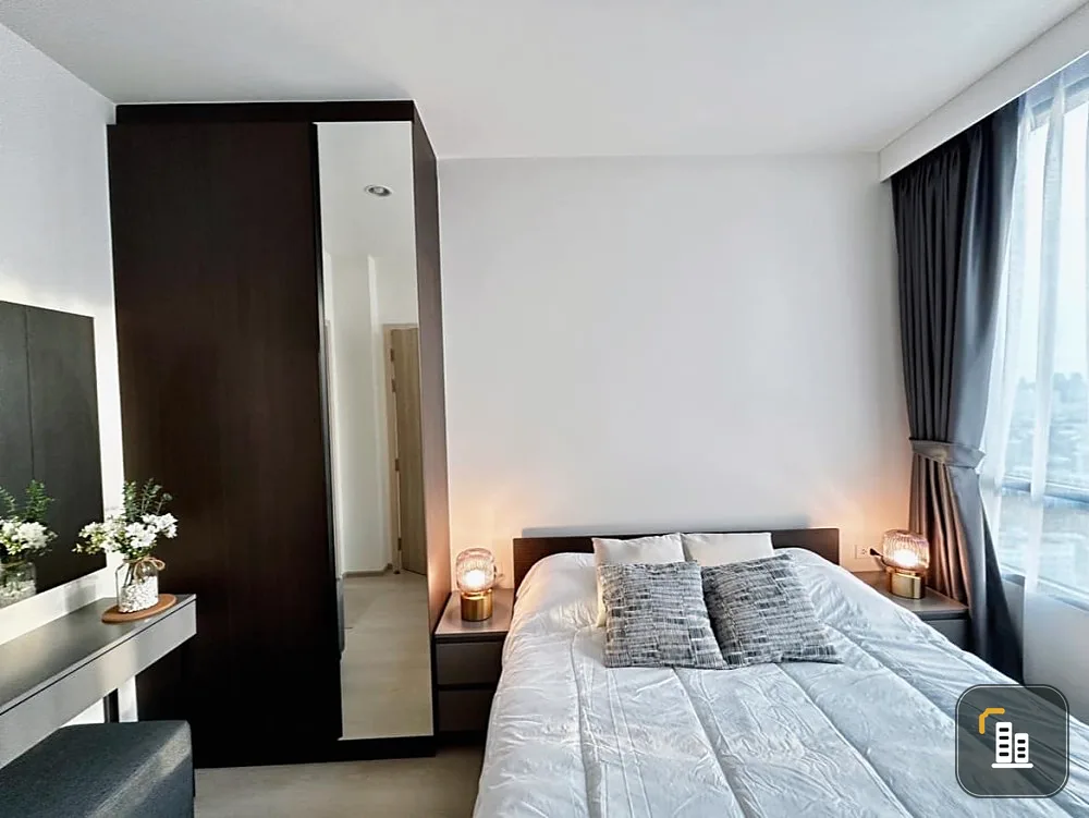 For sale or rent: New Noble Ratchada-Ladprao, 27th floor, no building blocking, beautiful room, fully furnished, ready to move in. If interested, hurr