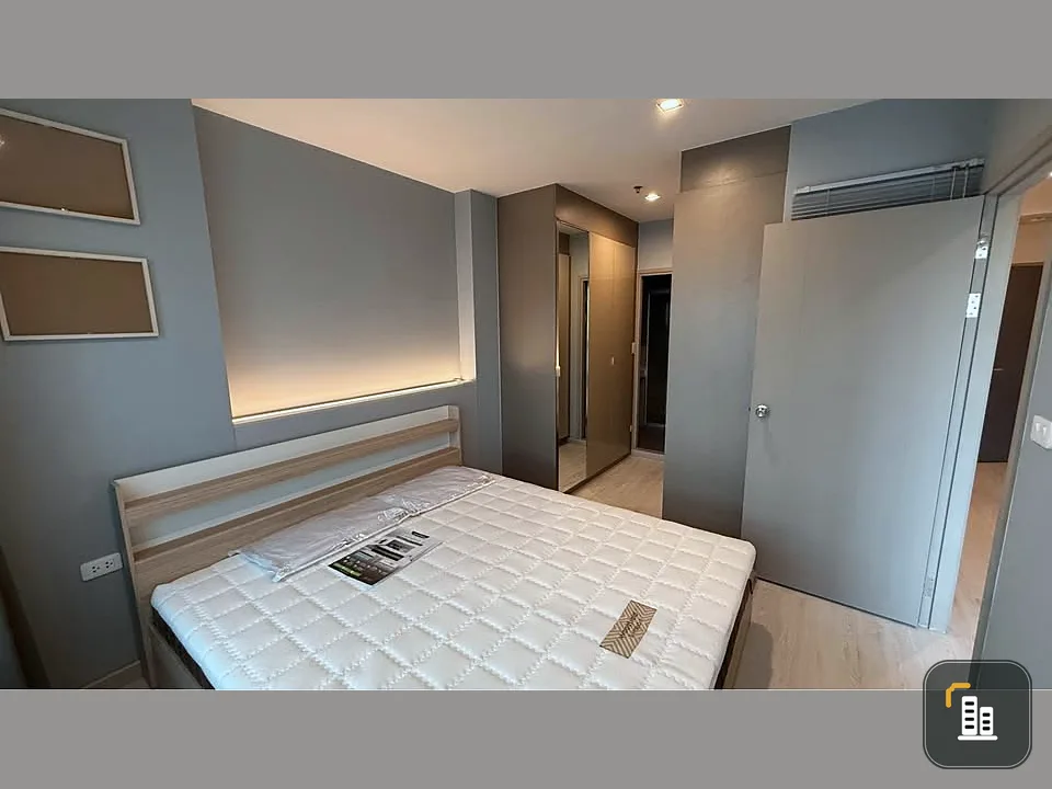 For sale or rent: Ideo Rama 9 - Asoke. Has built-in cabinets and shelves in good condition. Close to shopping areas. Interested? Book now!