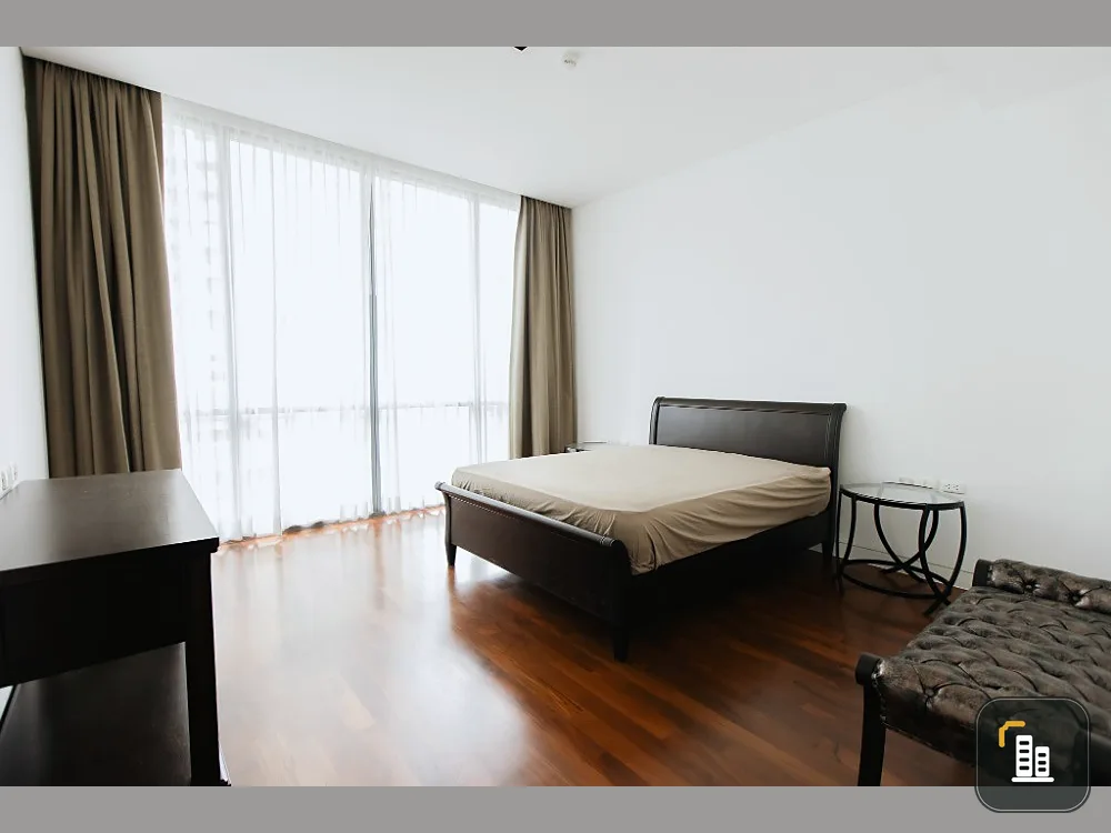 For sale: Domus Condominium, very spacious room, stylishly decorated, complete with all amenities, all in one place.