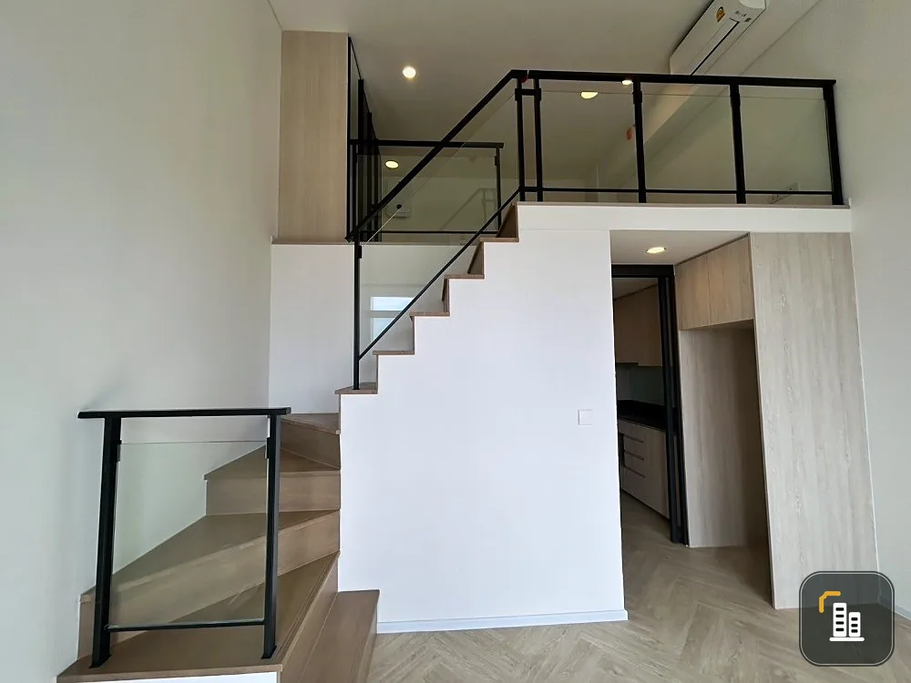 For sale: Landmark at MRT Station, good project, nice location, interested, hurry and reserve now, don't miss out.