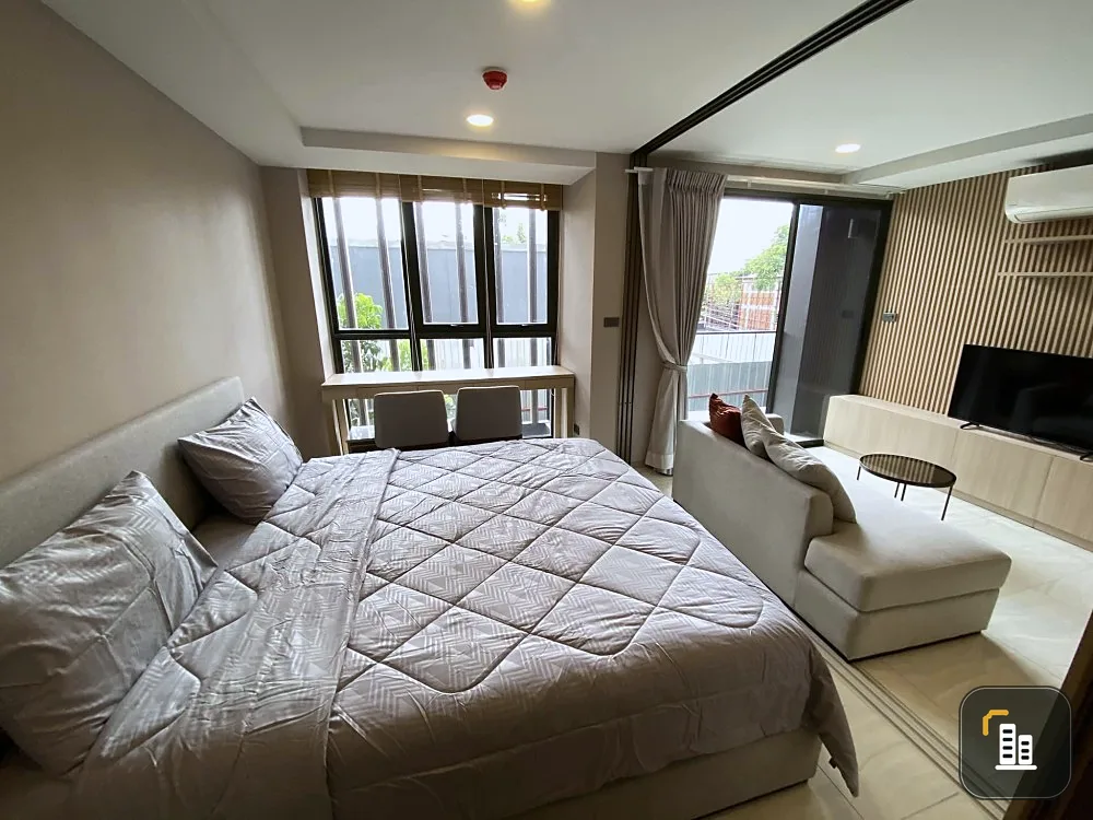 For Rent Walden Asoke, a beautifully decorated room with complete furniture and electrical appliances. If you don't book, you'll regret it later.