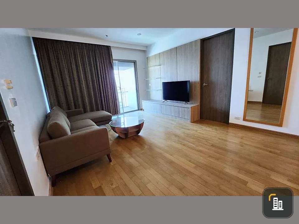 For rent: The Madison Sukhumvit 41, very large room, high floor, beautiful view, fully furnished, must hurry.