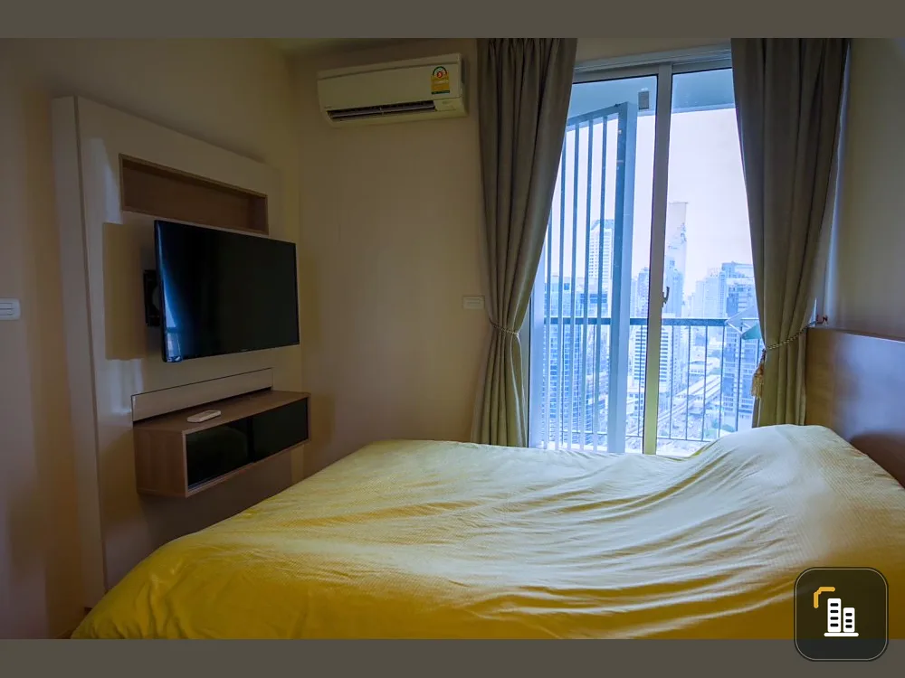Urgent sale, Rhythm Sathorn condo, 29th floor, full facilities, good price, ready to move in, hurry to book now