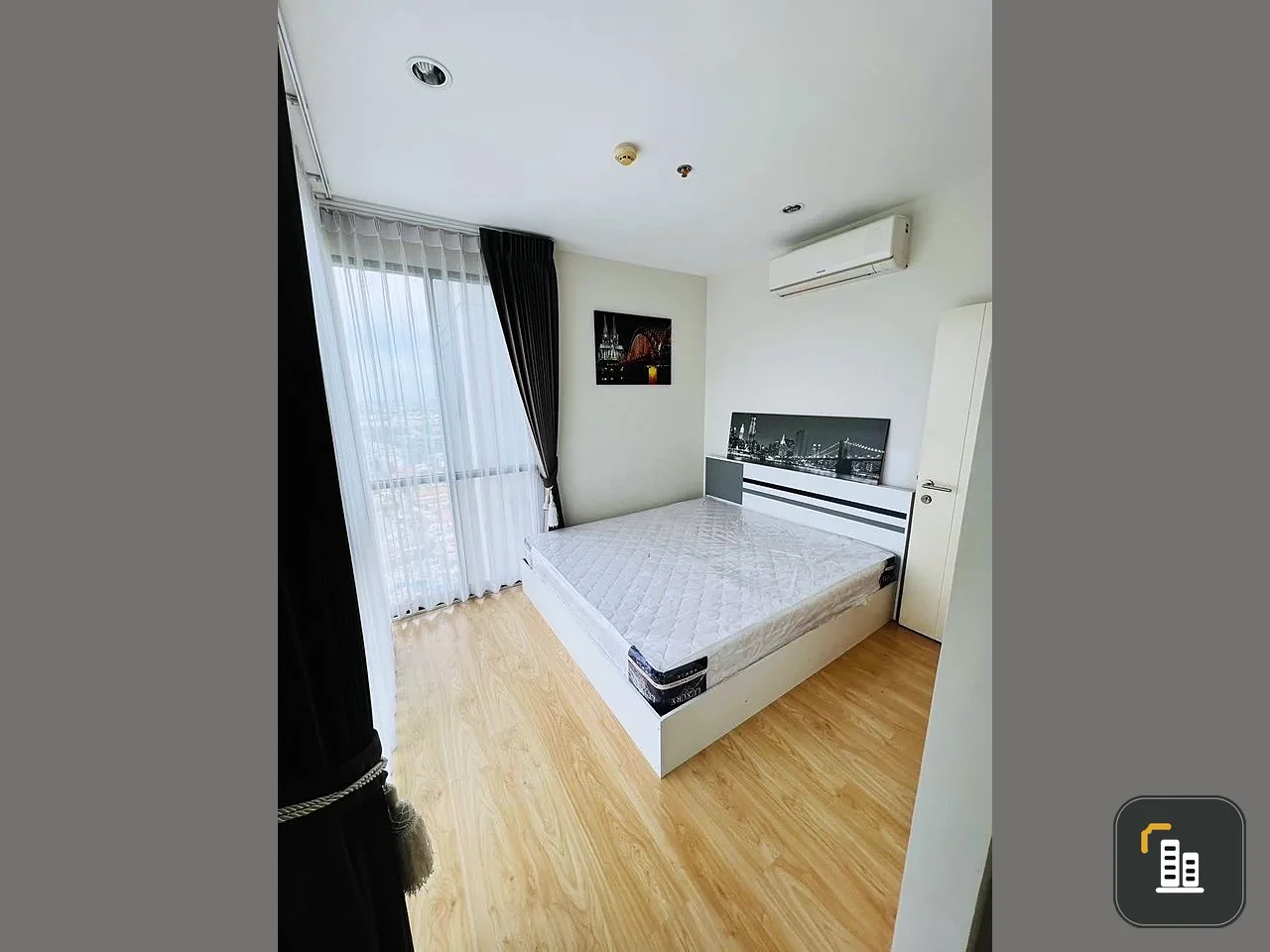 For sale: Astro Condominium, high floor, spacious room, partitioned, complete facilities, all here in one place.