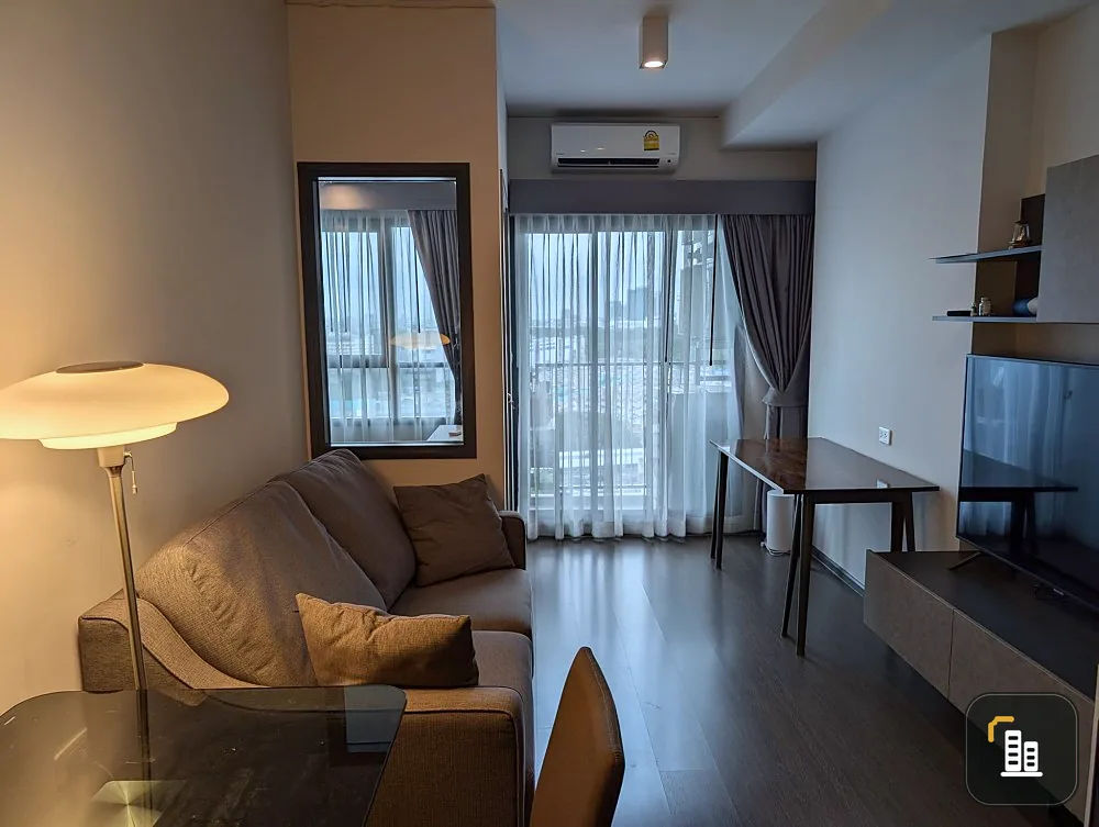 For sale, for rent, Ideo Phahonyothin-Chatuchak, separate room, north side, not hot all year, view of Chatuchak Park, don't miss it.