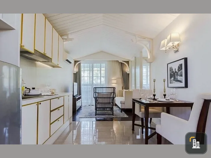 For sale: Grand Florida Beachfront Condo Resort Pattaya (Jomtien), beautiful room, nice project, book now, urgently.