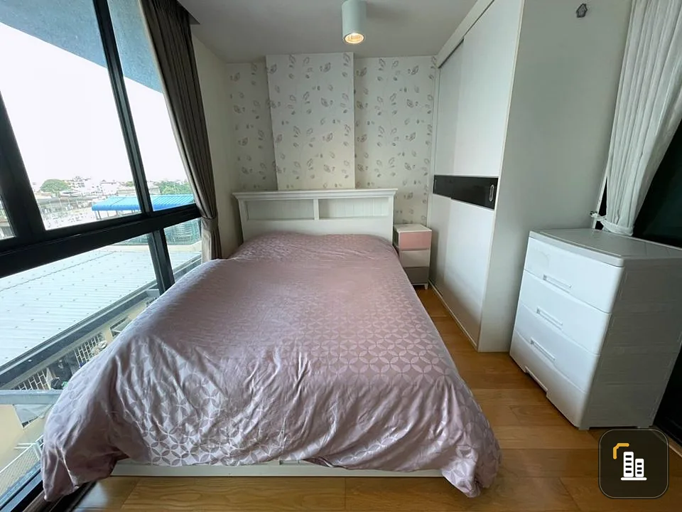 For sale, for rent, Bangkok Feliz, Krung Thonburi, with beautiful wallpaper, has a sofa that can be adjusted to a bed, interested, reserve now!