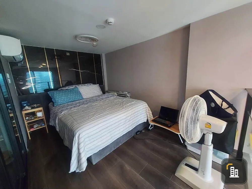 Condo for sale: Knightsbridge Space Ratchayothin, high floor, duplex room, spacious, comfortable, fully furnished. Interested? Come and reserve now.