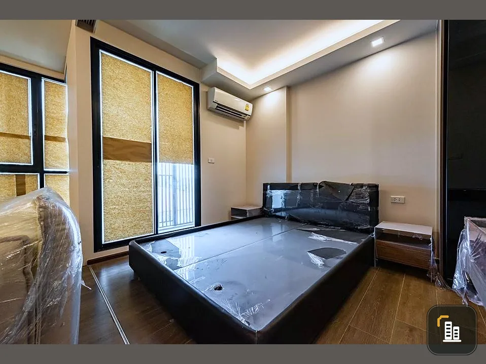 For sale: The Remarkable Research Center 2, beautiful room with complete furniture, great location, don't miss it.