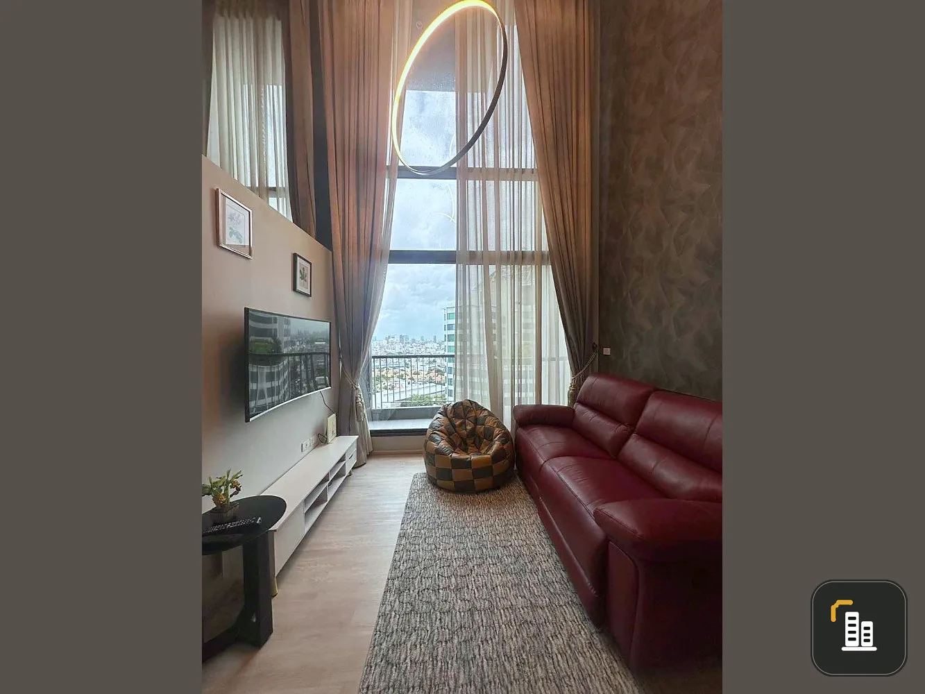 For rent: Rhythm Sukhumvit 44/1, 22nd floor, spacious room, comfortable, fully furnished, ready to move in, reserve now, don't miss out.