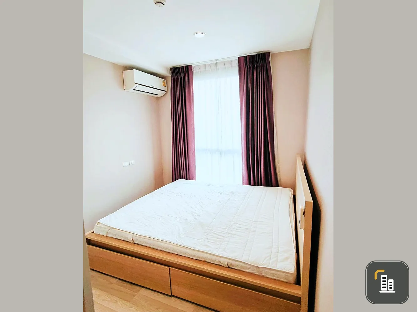 For sale: Plum Condo Chokchai 4, 5th floor, very warmly decorated room, great view, fully furnished. If it's this good, you have to hurry and reserve.