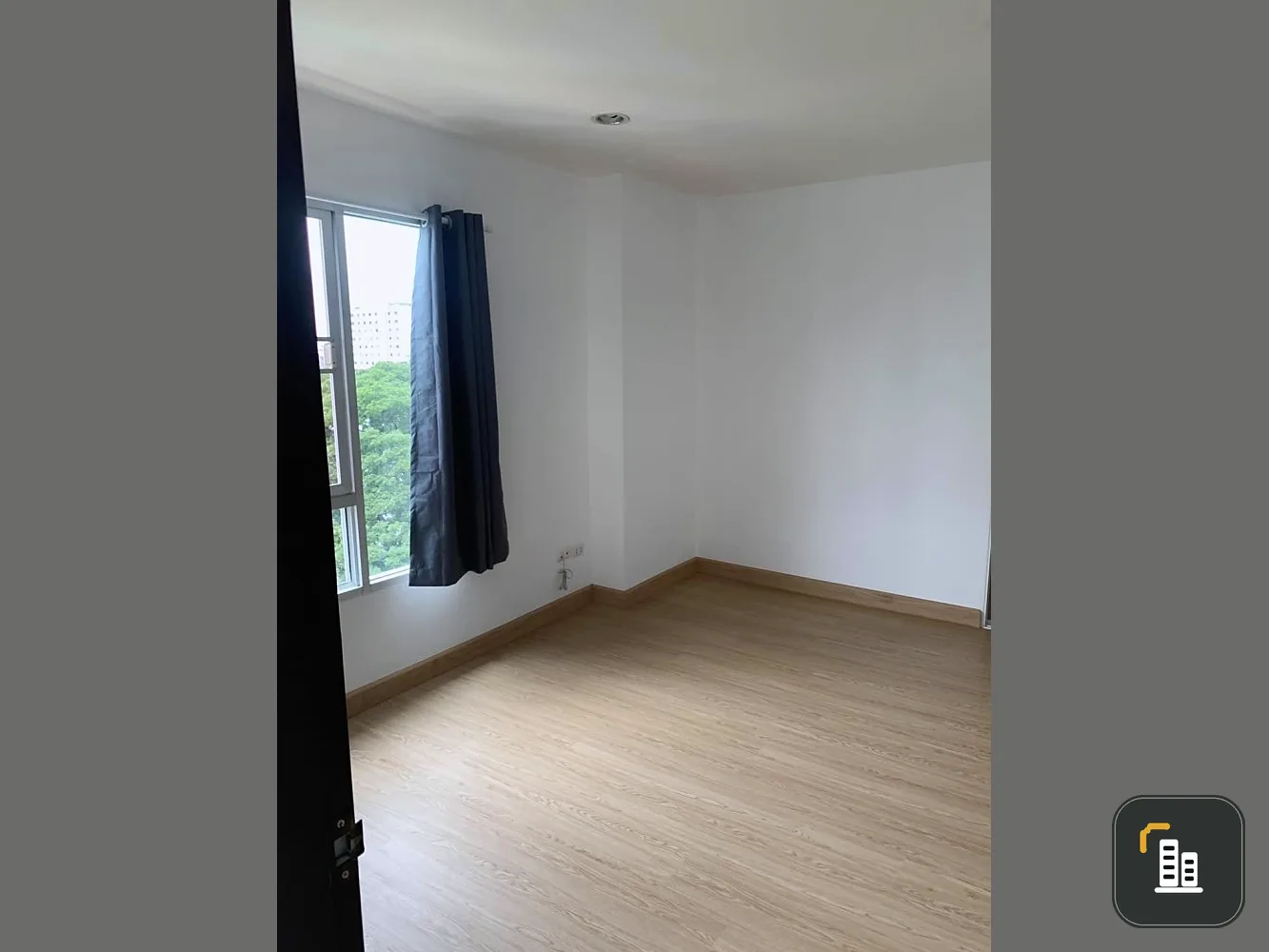 For sale: The Crystal Condominium, 2 floors, 7 corner rooms, empty room, spacious, airy, comfortable, buy now, hurry!