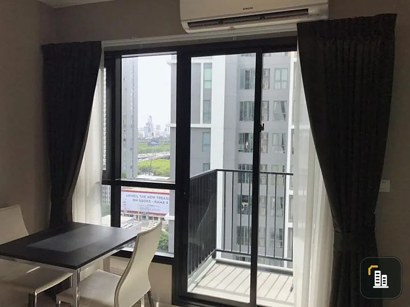 Condolette Midst Rama 9 for rent, ready to move in. Furnished and electrical appliances ready All done in one room. Hurry up.