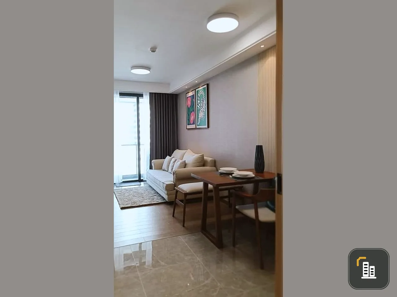 Condo for sale, Regal Sathorn-Narathiwat 15, Mahanakhon building view, wallpaper throughout the room, hurry to reserve now.