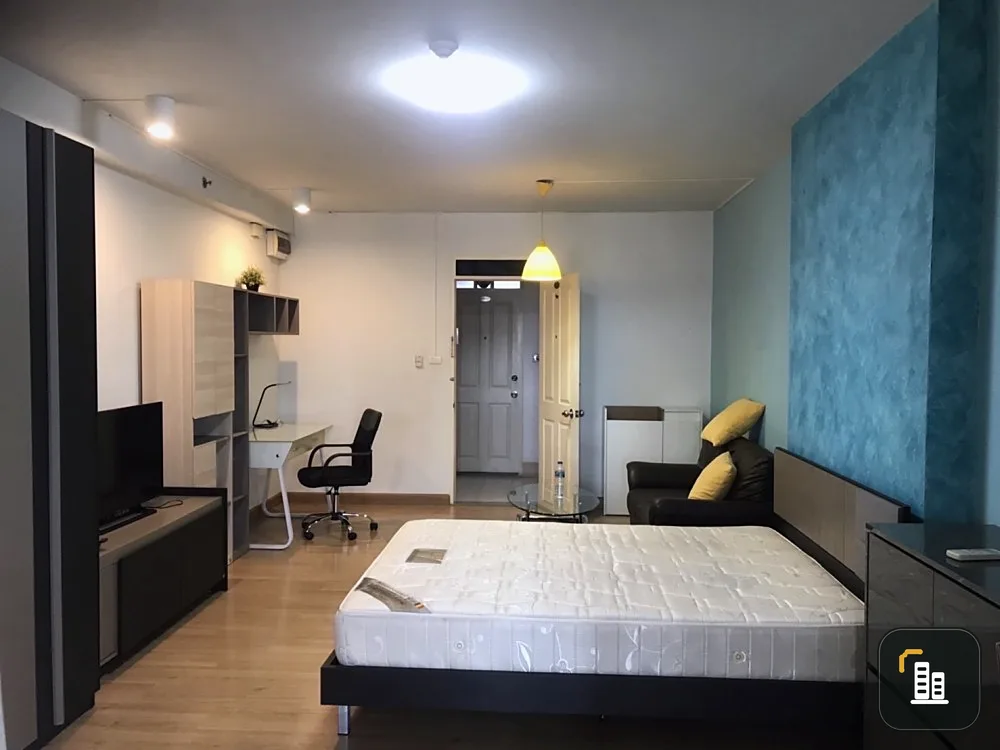 Urgent sale, Supalai Park Srinakarin condo, 6th floor, Building B, good location, convenient transportation, don't miss out, book now