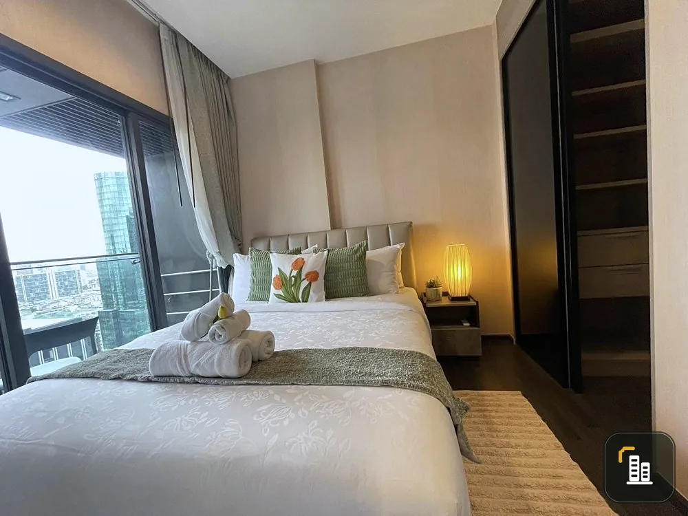 For sale, for rent, condo The Line Asoke Ratchada, high floor, spacious room, partitioned, with furniture + electrical appliances, hurry and book now.