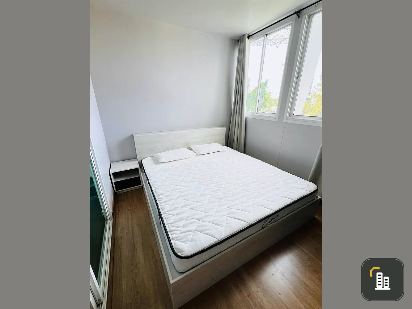 For sale: Bliss Condominium, Rama 9 - Hua Mak, 3rd floor, bright room, partitioned, fully furnished, don't wait.