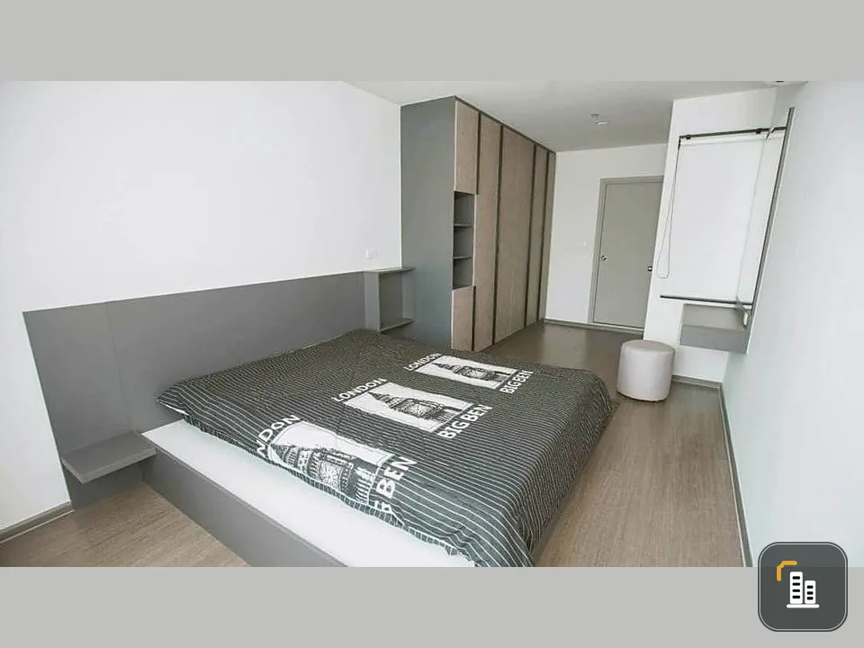 For sale: Ideo Phahonyothin-Chatuchak, 24th floor, very high, facing Phahonyothin Road, 2.90 meter high ceiling. Interested? Reserve now!