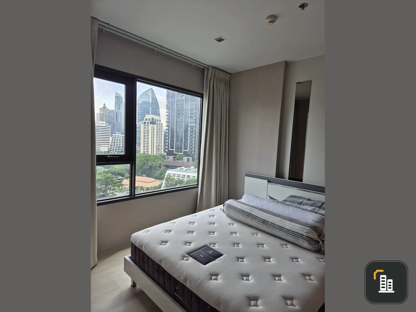 For rent, Life One Wireless condo, One Bed plus type, 16th floor, fully furnished, ready to move in, book now!!