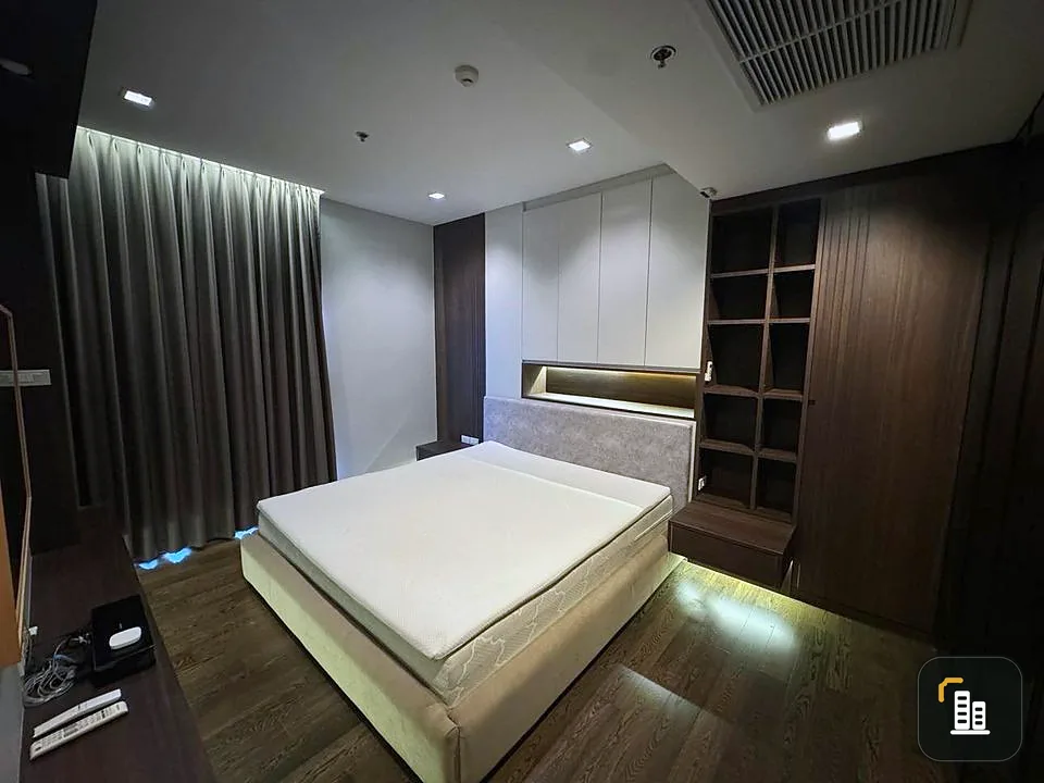 For sale: Nara Nine, 35th floor, highest floor, open city view, heavily decorated with built-ins, plenty of usable space. Interested? Book now!