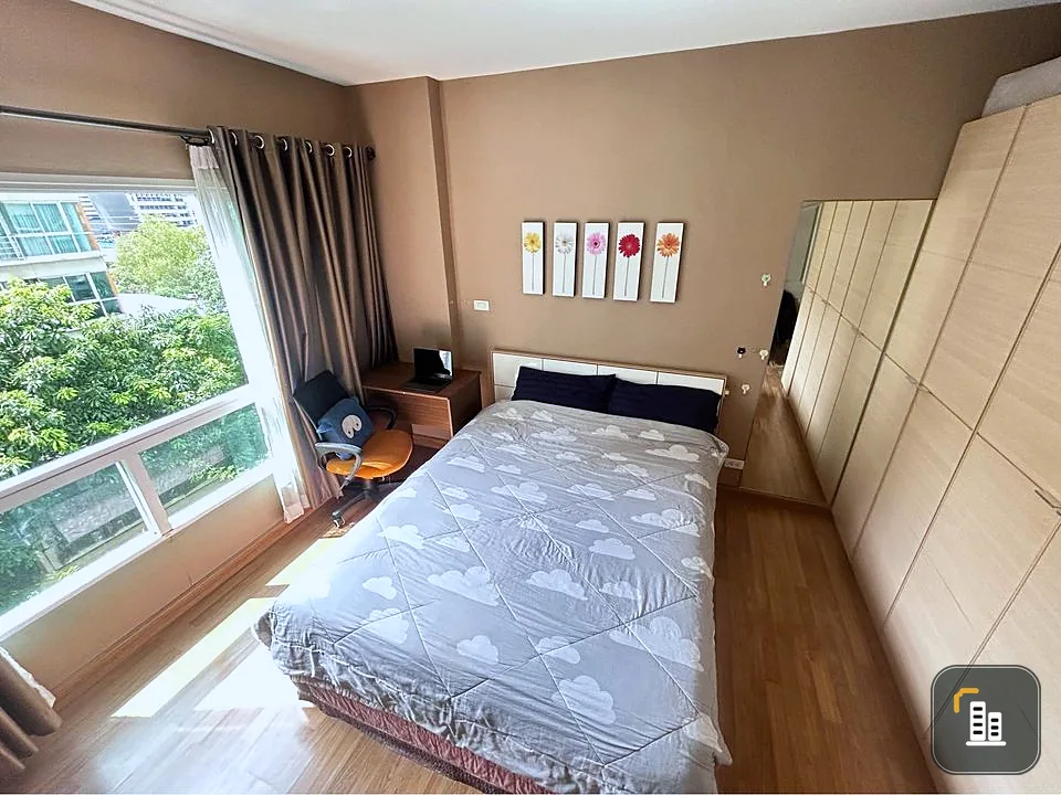 For sale: PG Rama 9 Condominium, garden and swimming pool view, spacious room, comfortable and not cramped, you must book this.