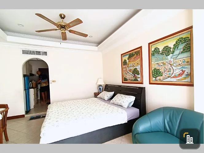 For rent, Jomtien Sea View Condominium 1-8 (Jomtien), 12th floor, spacious room, fully furnished, ready to move in, hurry and book now.