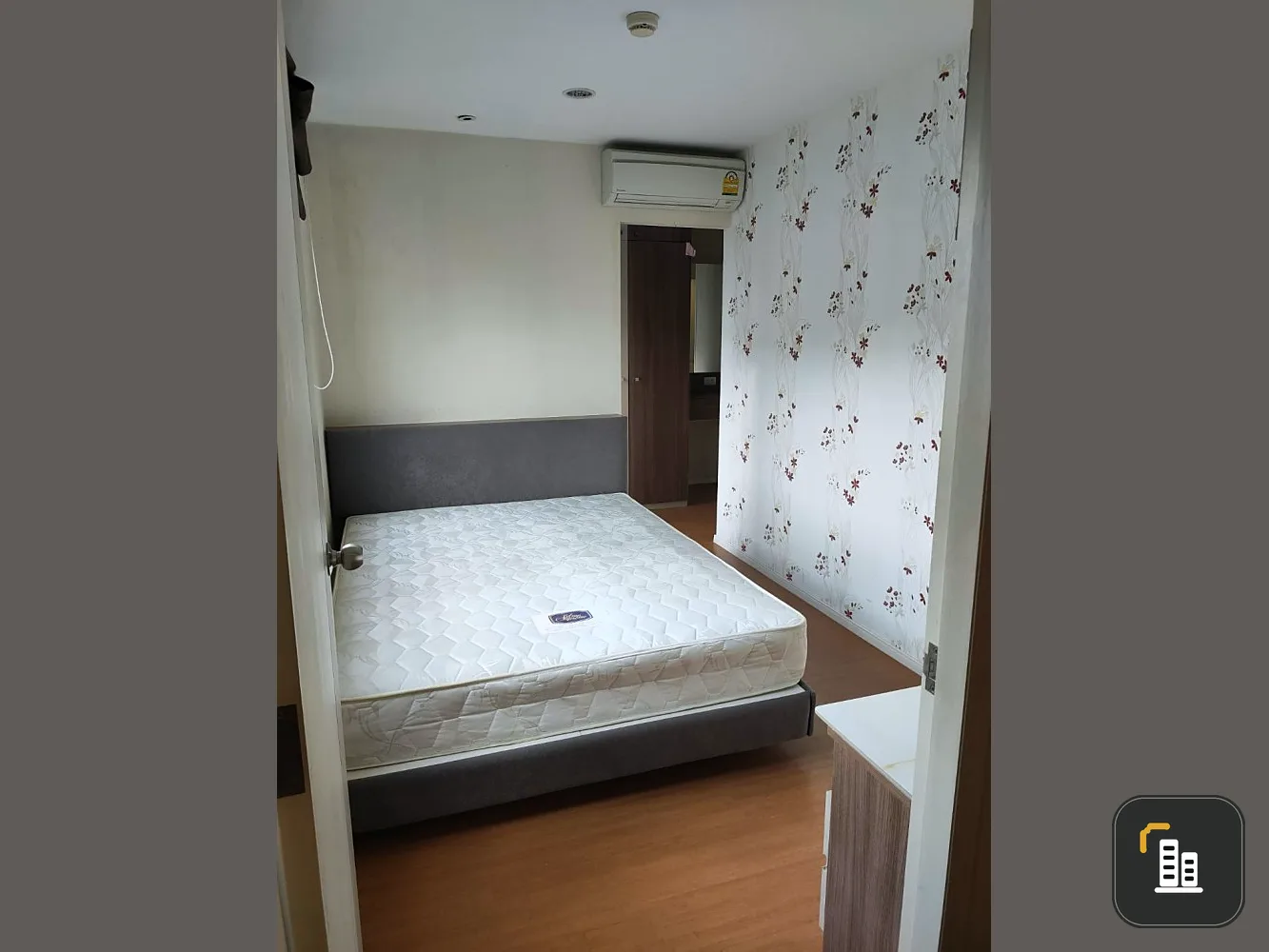 For rent: Lumpini Condo Town Ramintra-Lad Phrao 2, Combine room with built-in furniture, complete in the whole room, book now.