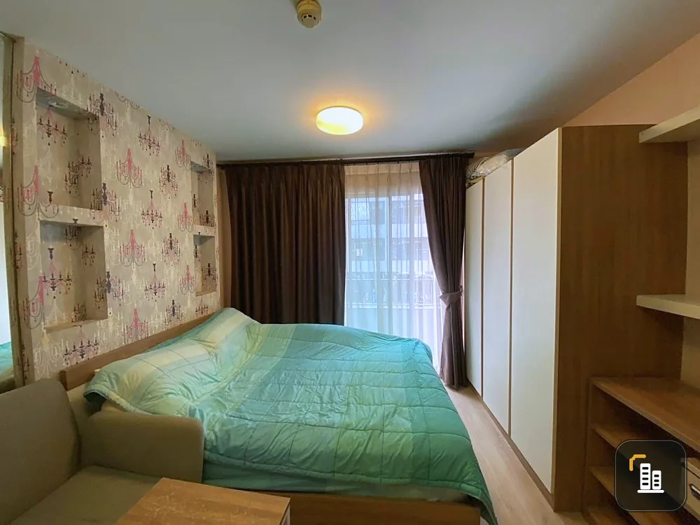For sale: Elio Sukhumvit 64, studio room with beautiful wallpaper, fully furnished. If you don't book, you'll really miss out.