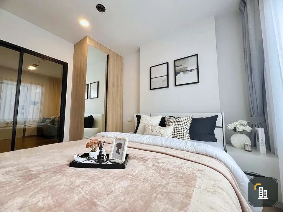 Condo for rent, Chewathai Pinklao, beautifully decorated room, white tone, eye-catching, affordable price, hurry and come reserve now.