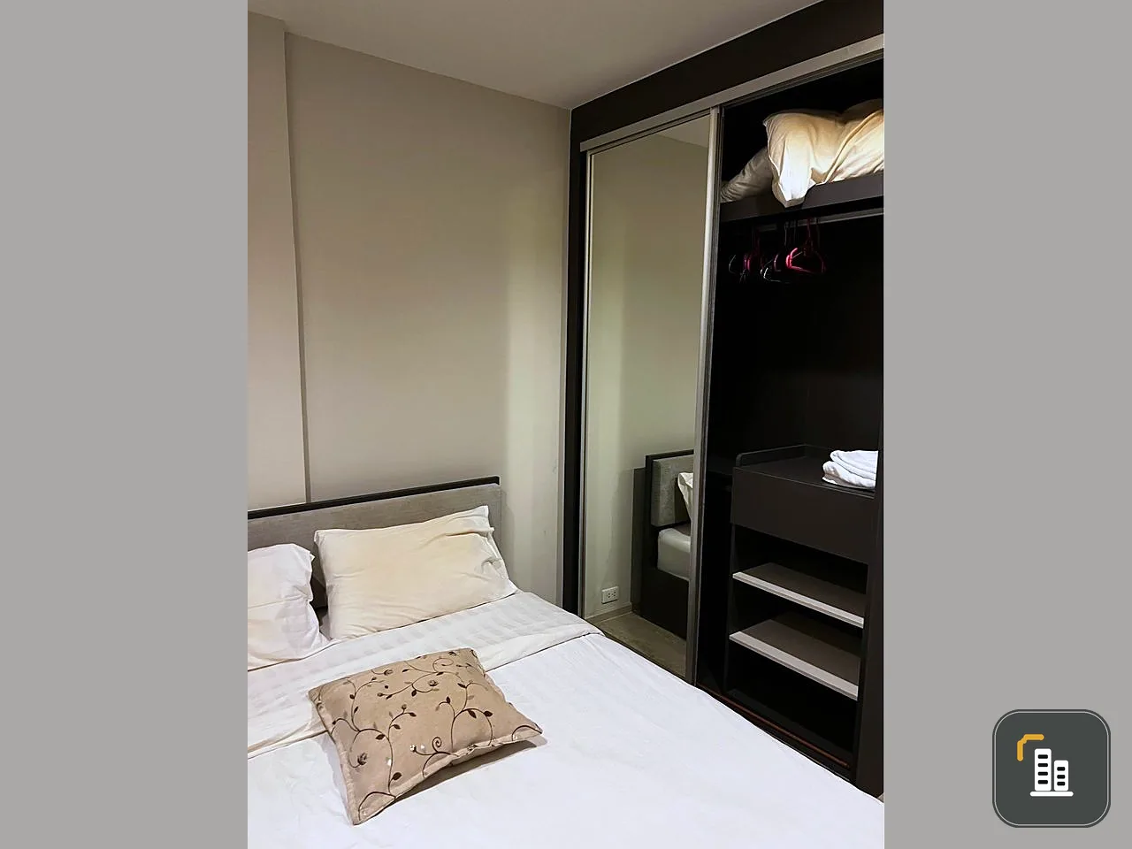 For sale: The Base Pattaya Central (Pattaya Central) fully furnished, balcony with good ventilation and clear view, book now!