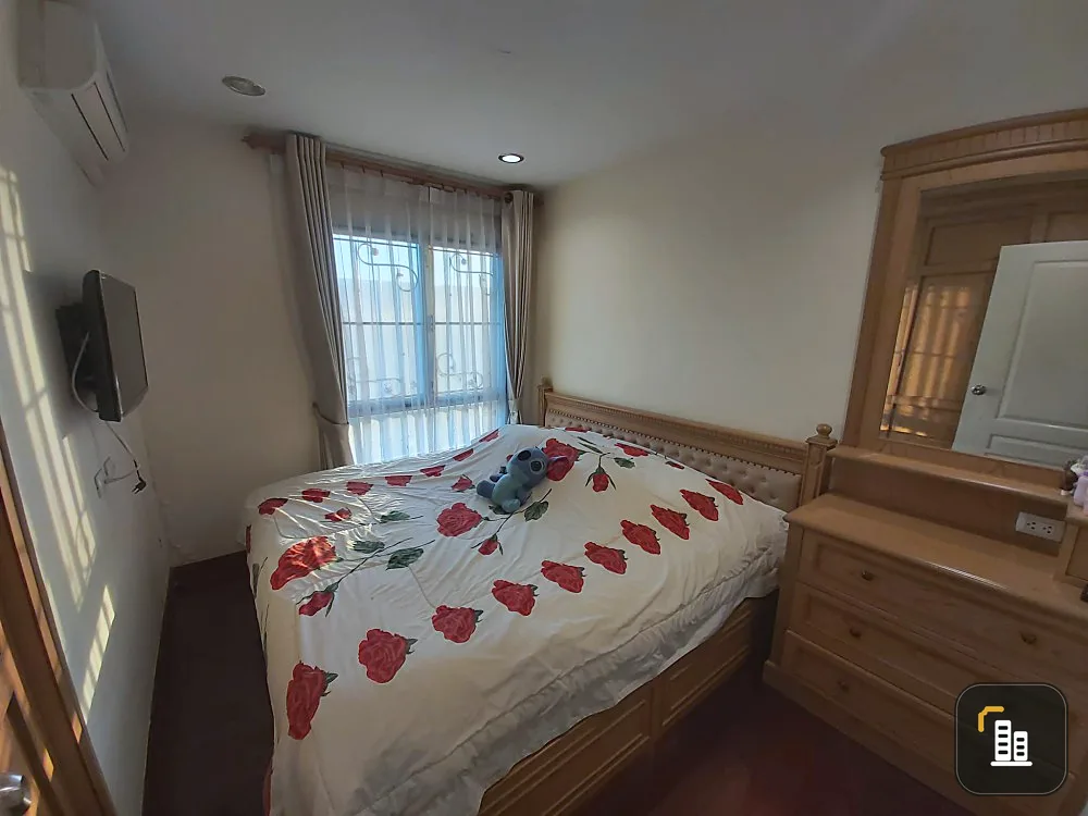 For sale: I-Condo Sukhapiban 2, separate rooms, fully furnished, hurry and reserve to be the owner.