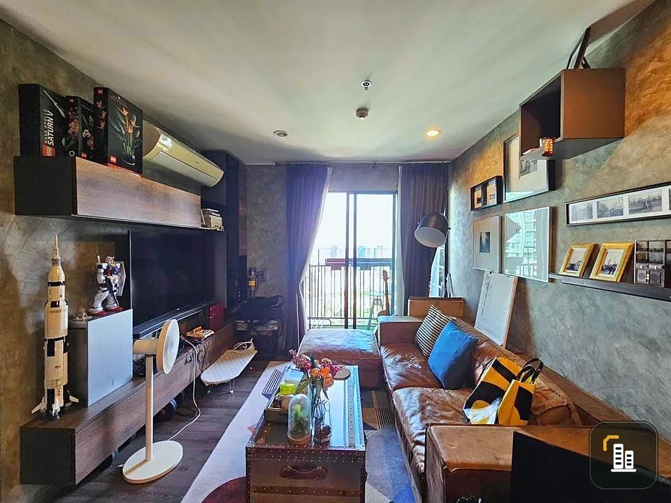 For sale: The Base Park West, 25th floor, very high, modern loft style, private corner room, Khlong Phra Khanong view