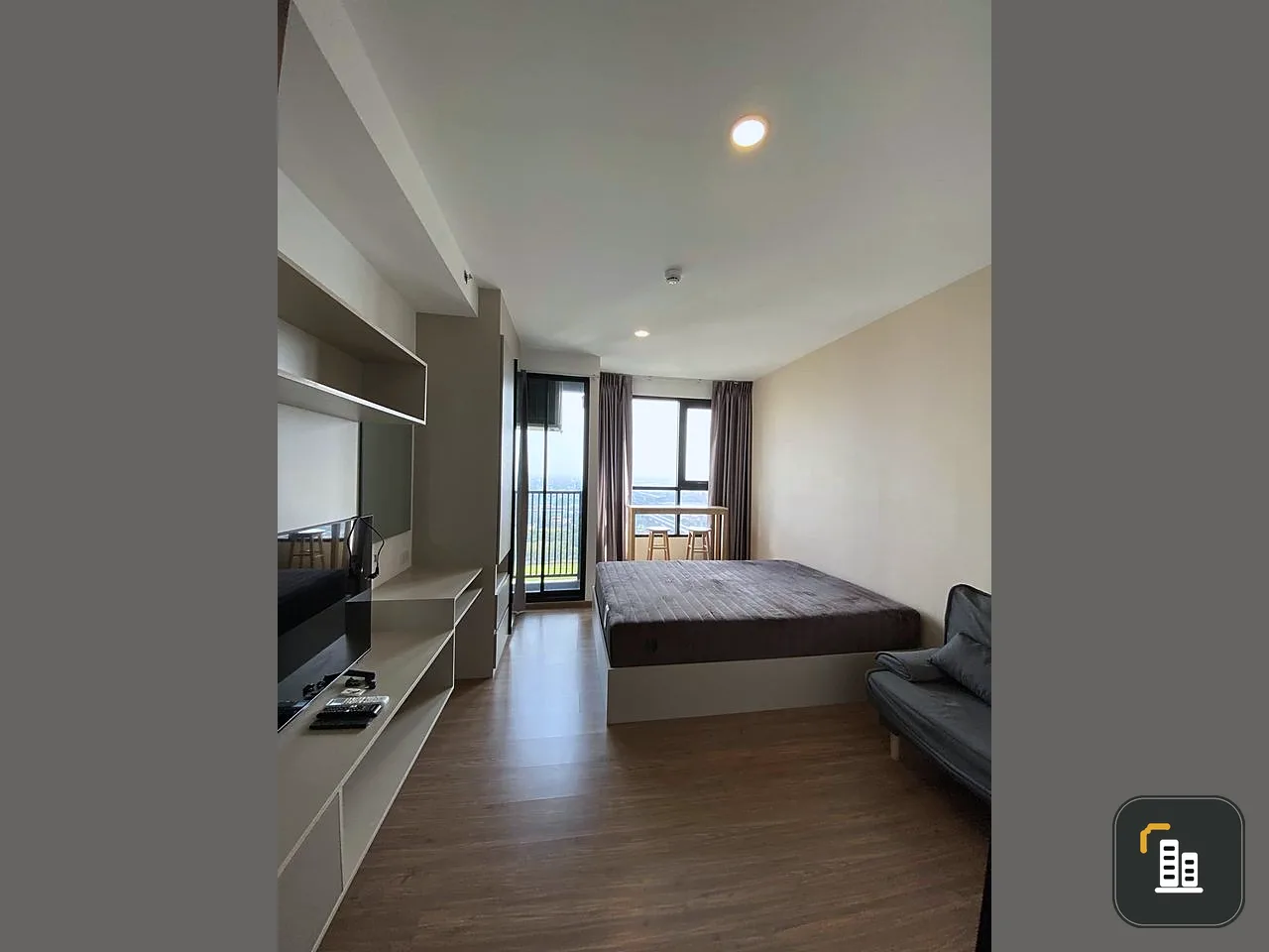 For rent: The Origin Ram 209 Interchange, 18th floor, fully furnished room, ready to move in. Interested? Hurry and book now!