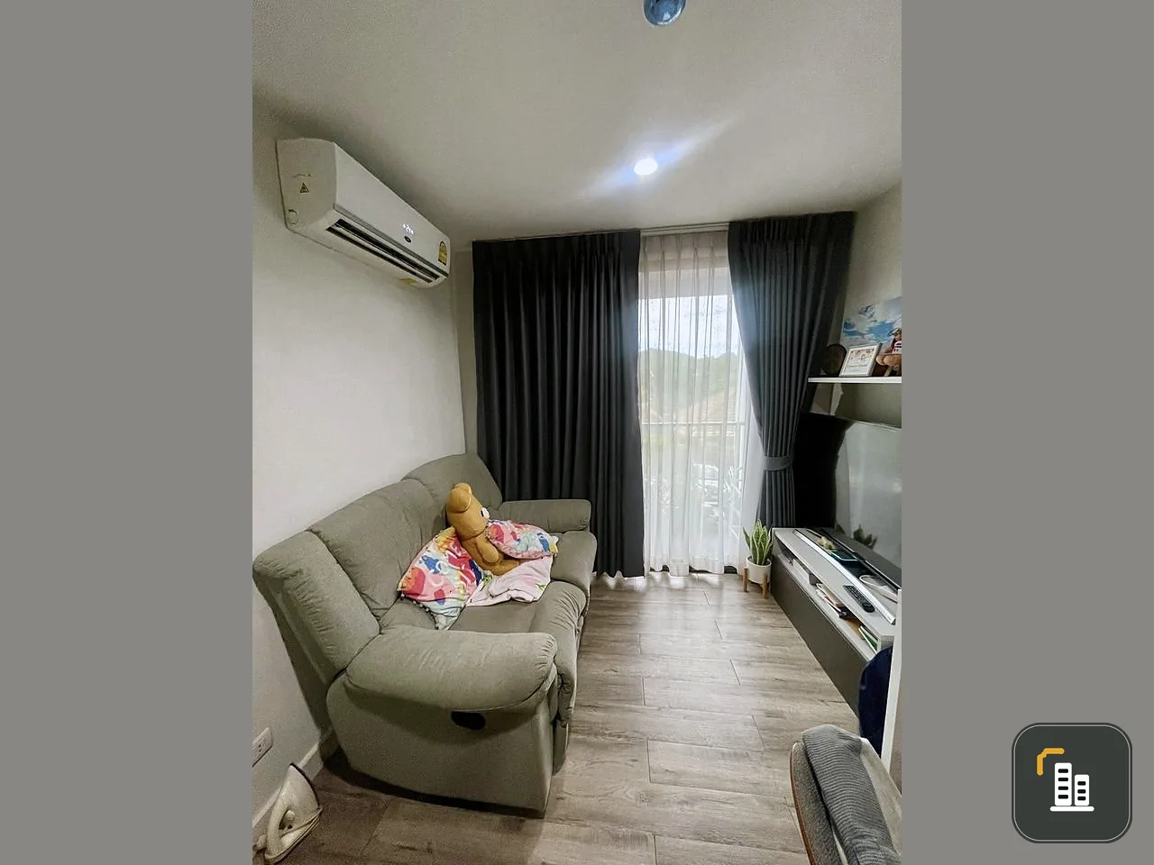 For sale: G Condo Sriracha, mountain view, with excellent built-in furniture, complete facilities, don't miss out.