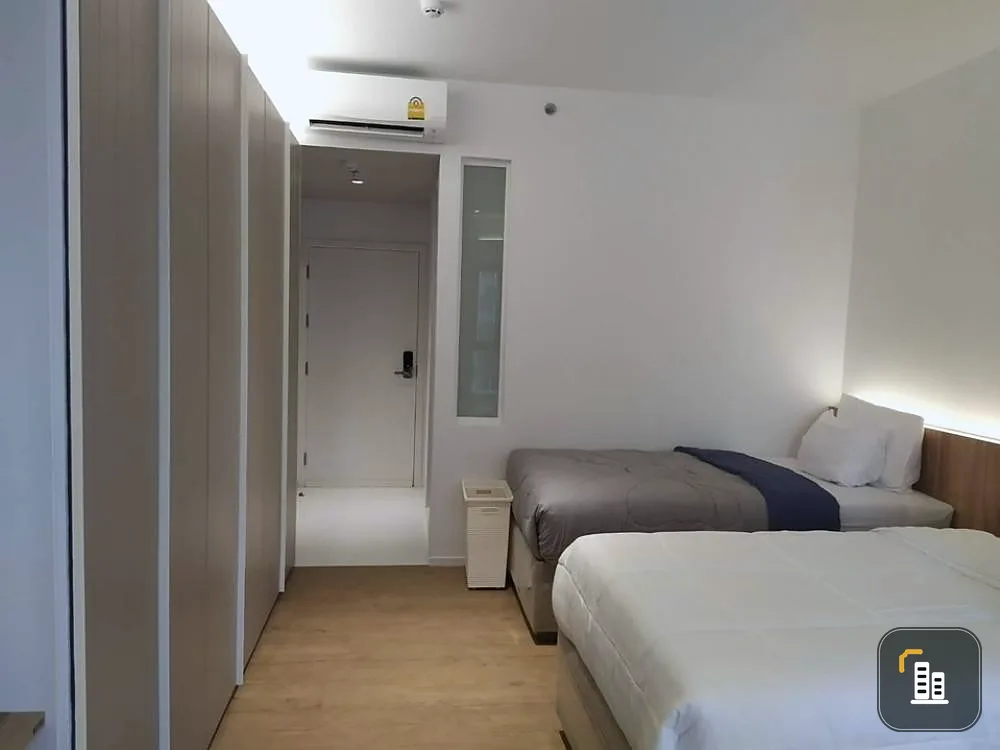 Urgent Sale!! Condo Triple Y Residence, luxuriously decorated condo, fully furnished, ready to move in, good price, don't miss it!!