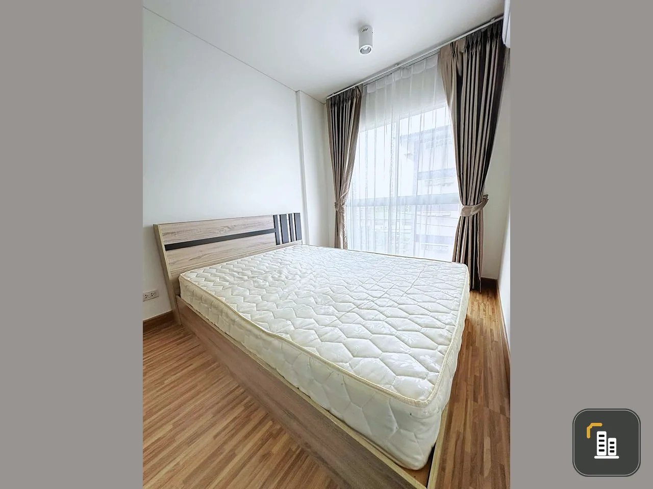 For sale: The Iris Bangyai, bright, clean, airy, comfortable room with the best price, complete value in one place, check it out.