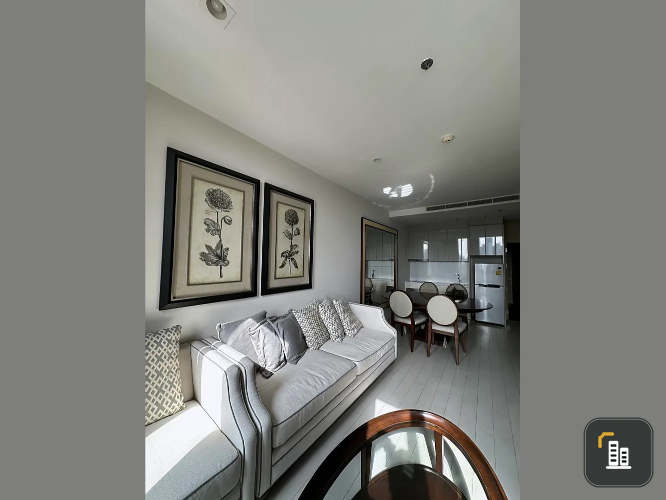 For sale, for rent, Noble Ploenchit, fully furnished, Bernhardt brand, private lift to the room door, urgent