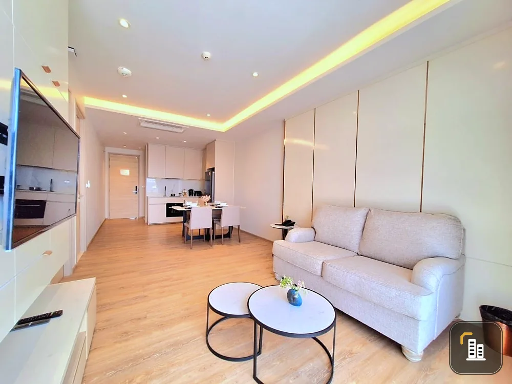 For rent: Bearing Residence, 1 bedroom, 64 sq m., 4th floor, fully furnished, ready to move in with just your bags.