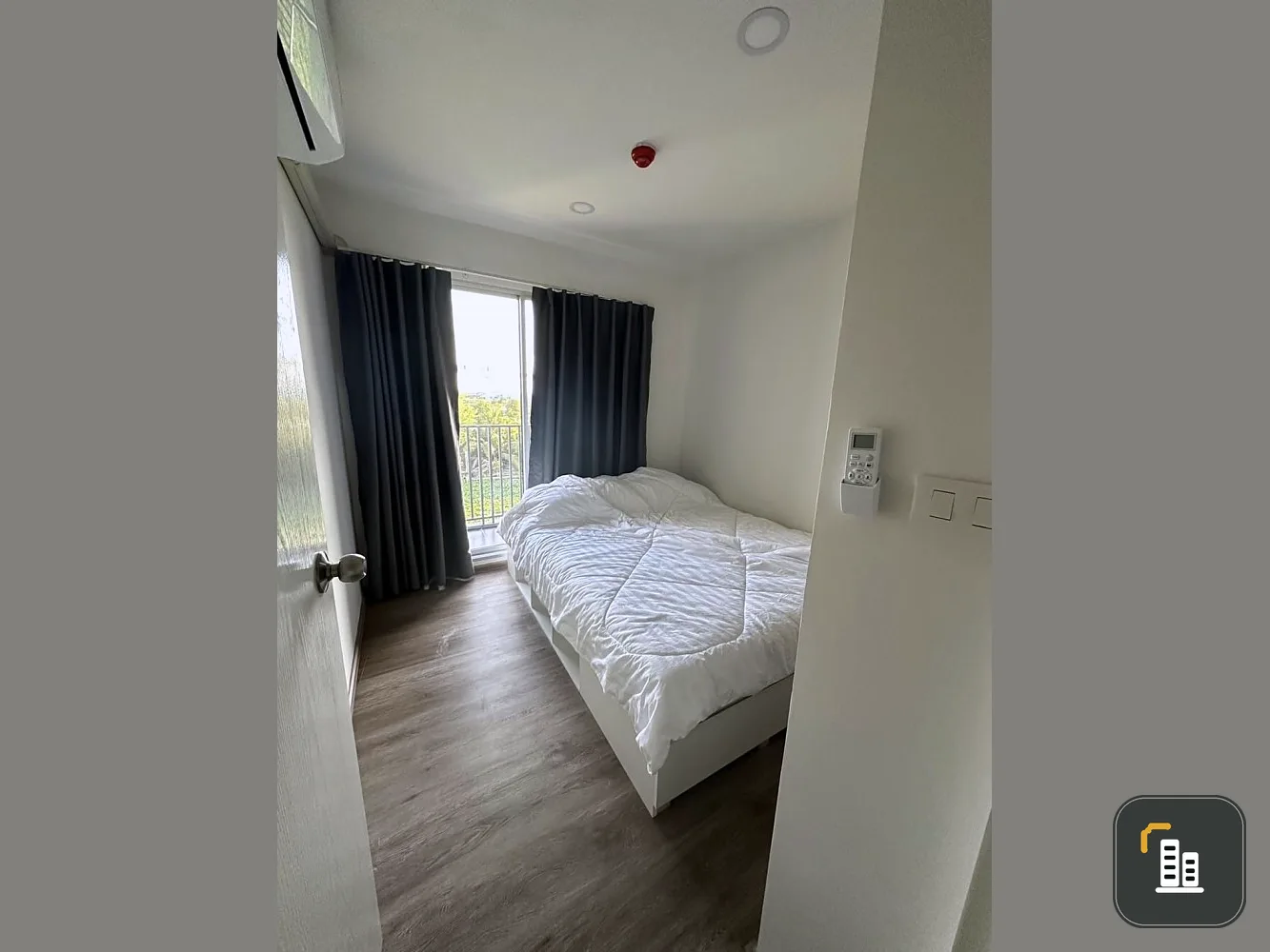 For rent, Sena Kit Srinakarin - Sri Dan, 4th floor, spacious room, bright and comfortable, with facilities. Hurry and book now.