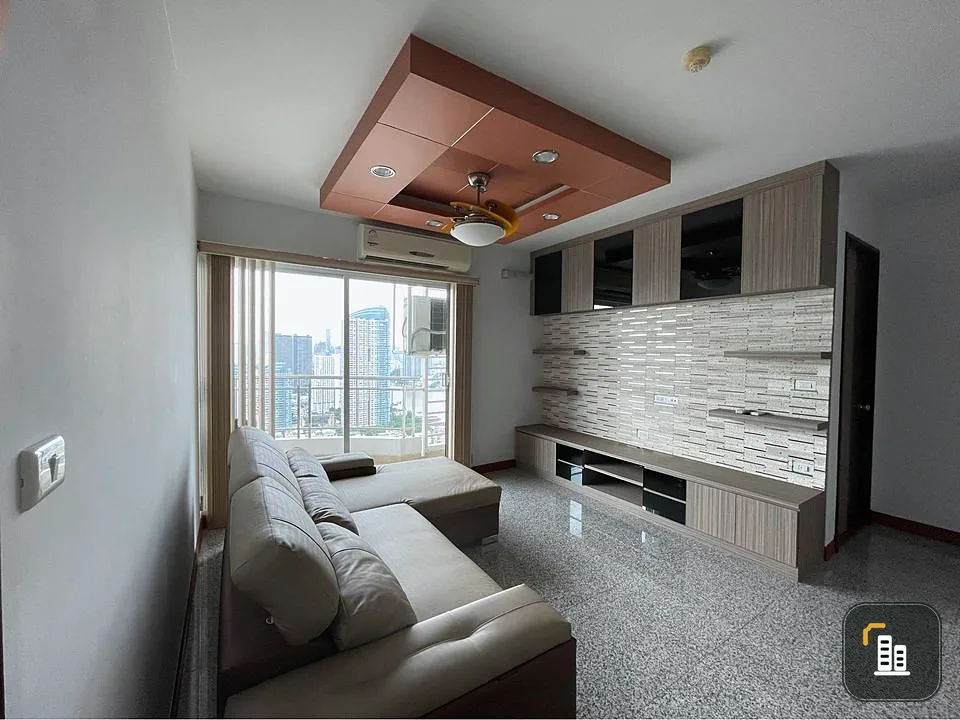 For rent: Supalai River Resort, 41st floor, highest floor, next to the Chao Phraya River, Sathorn city view, magnificent view, must book.
