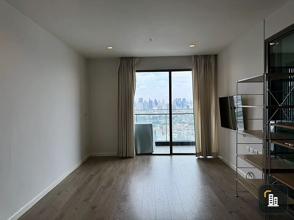 Condo for sale, Star View, 2 bedrooms, 2 bathrooms, 33rd floor, city view, decorated in minimal/Nordic style, easy on the eyes, reserve now.