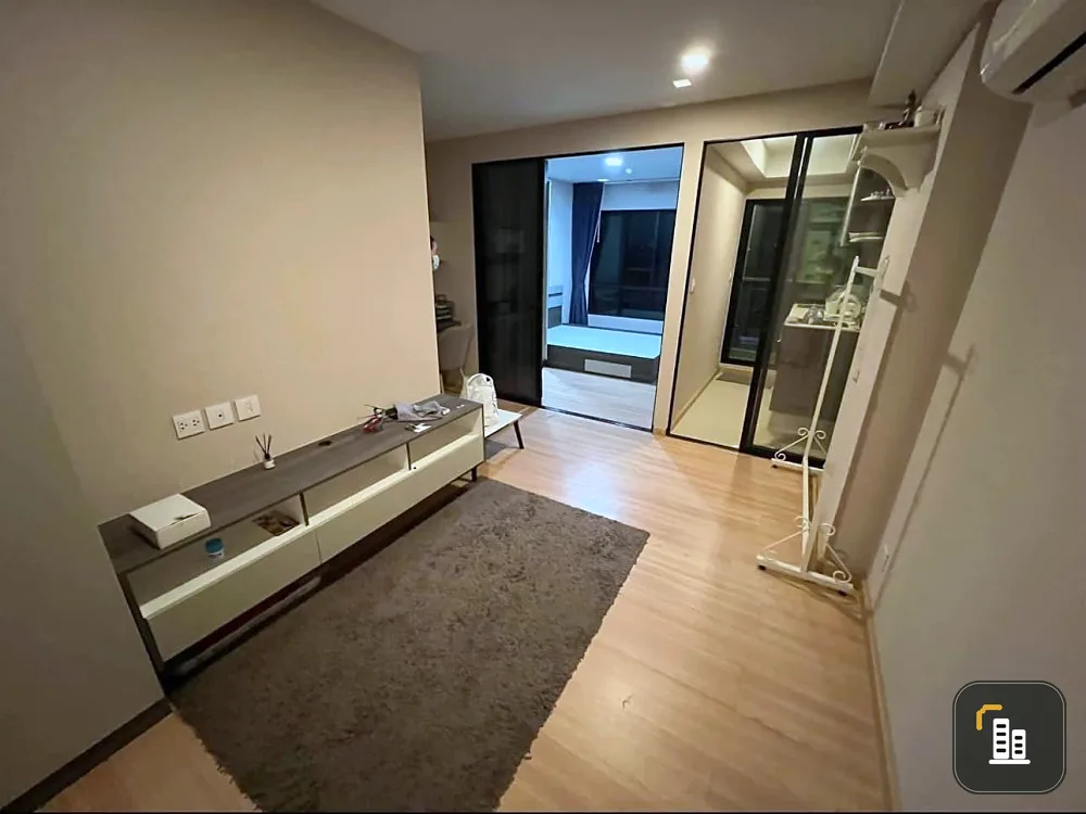 For sale: Knightsbridge Sky City Saphan Mai, good location, next to the BTS, very convenient to travel, with built-in furniture, you must arrange it.