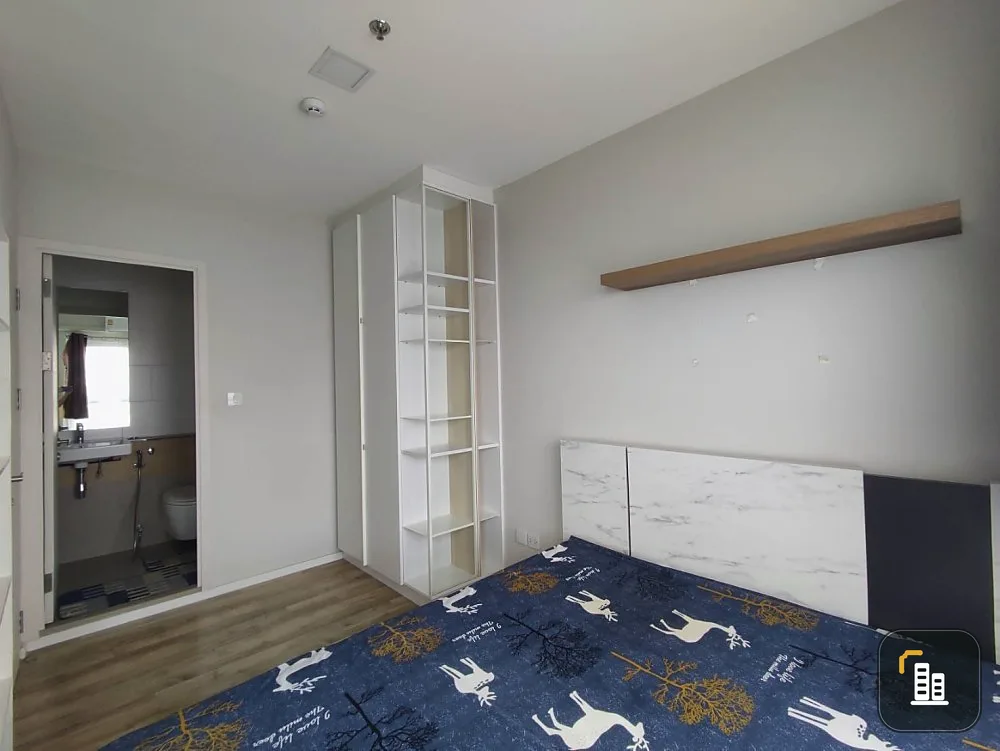 For sale, for rent, Condo Ease 2 Rama 2, 4th floor, bright and comfortable room, partitioned, with furniture, don't just look.