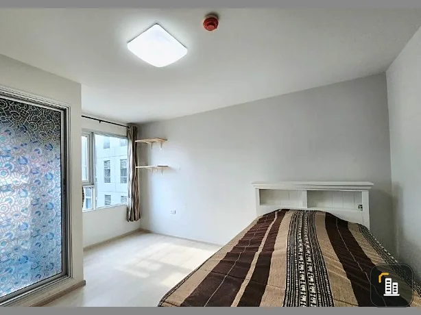 For sale: Aspire Wutthakat, 5th floor, swimming pool view, fully furnished, book now, don't miss out.